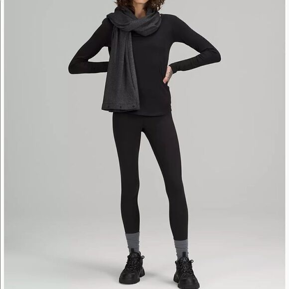 Lululemon customizable snap scarf - Picture 6 of 7